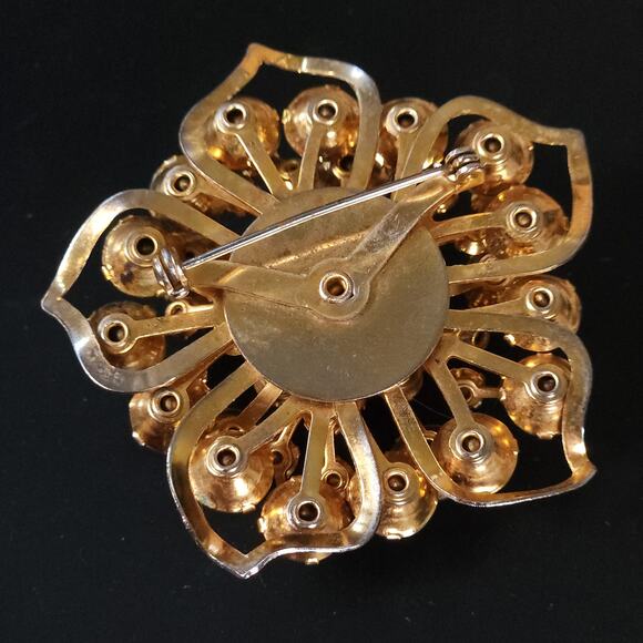 Vintage Floral Rhinestone Pin, Charming Brooch, Vintage Brooch - Picture 9 of 10